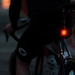 Luz Trasera KNOG Blinder Skull 100